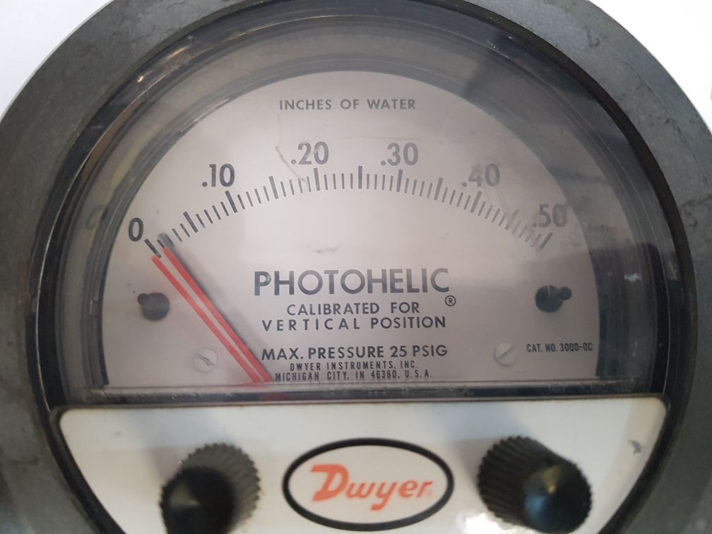 Dwyer 3000-0C Photohelic Pressure Switch