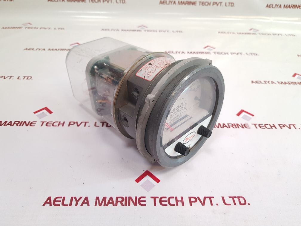 Dwyer 3000-0C Photohelic Pressure Switch