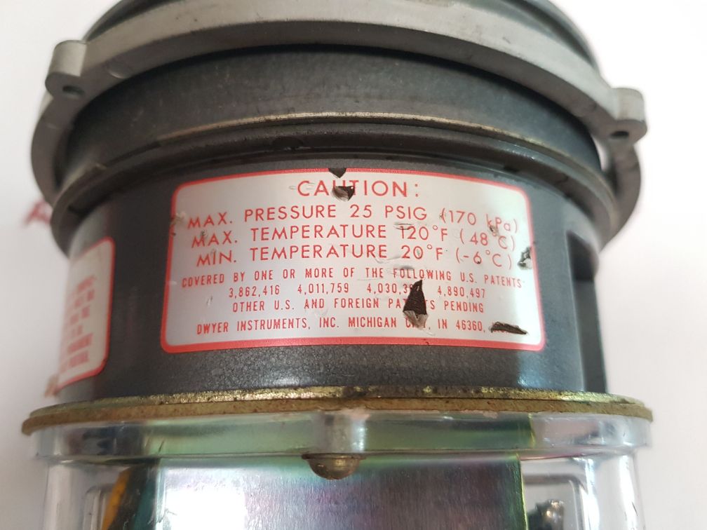 Dwyer 3000-0C Photohelic Pressure Switch