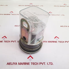 Dwyer 3000-0C Photohelic Pressure Switch
