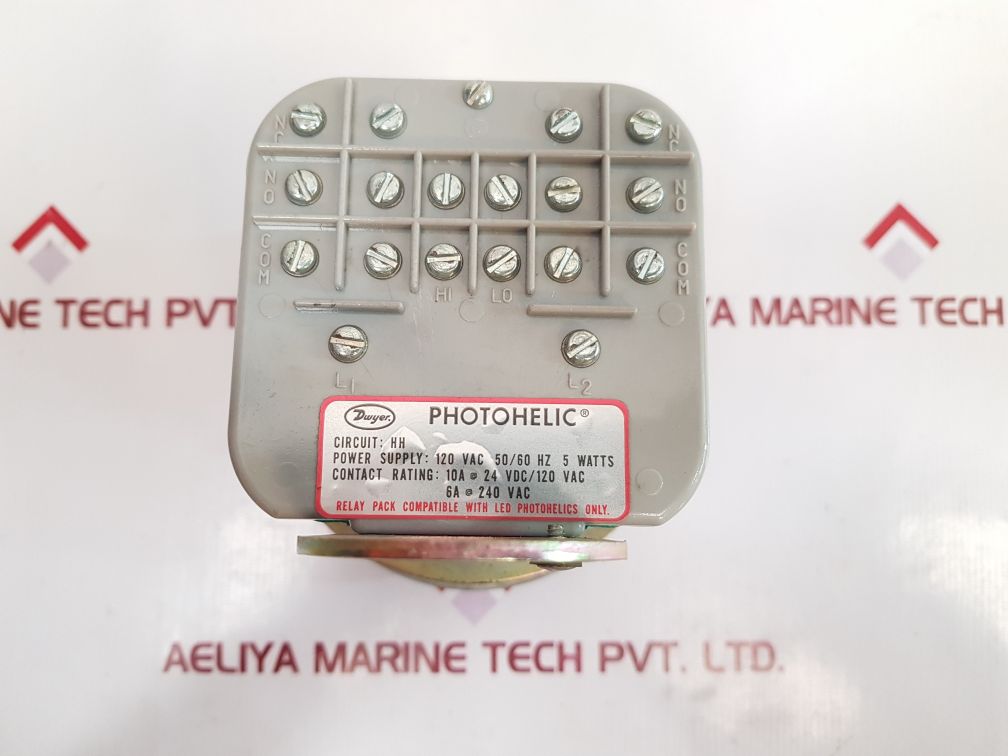 Dwyer 3000-0C Photohelic Pressure Switch