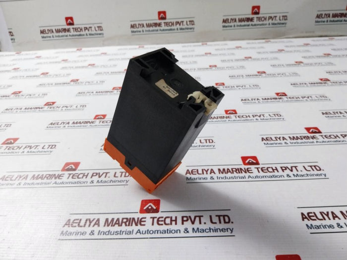 E. Dold & Sohne Ba9054/010 Voltage Relay 50-500V