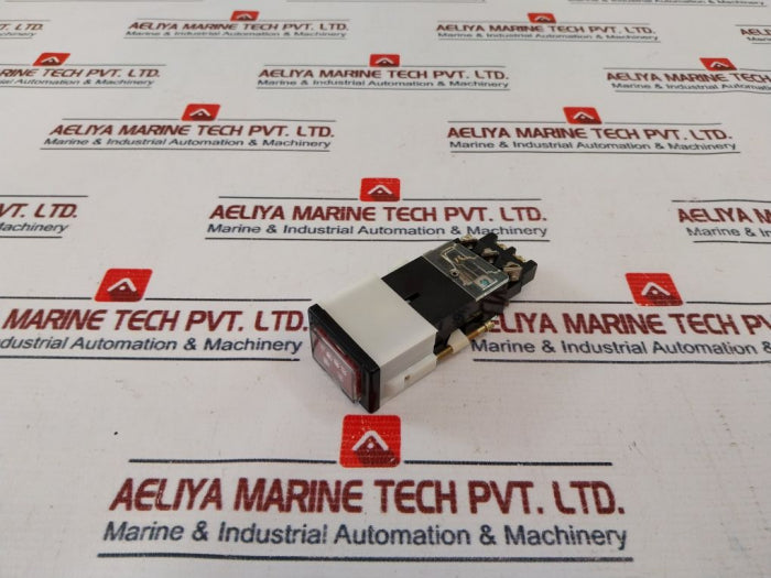 Eao 02-619.011 Pushbutton Indicator Switch 250V Ac 10A