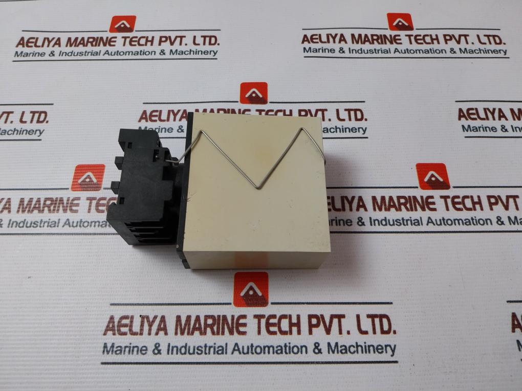 Electromatic S-system S 114166 230 Pulse Continuity Timer With Base 10A 250V