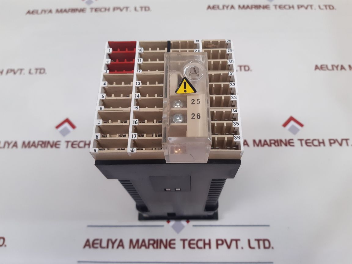 Eurotherm 818s temperature controller programmer