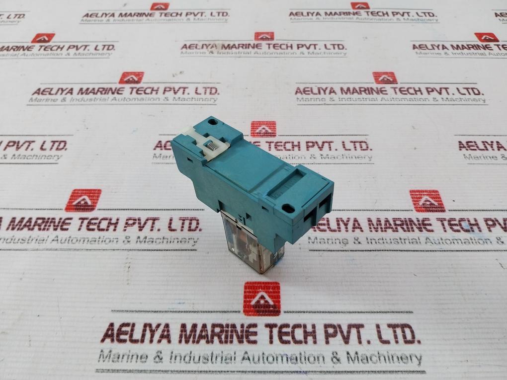 Finder 56.32 Relay With 96.72 Base 12A-250Vac