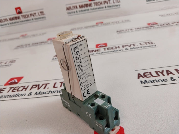 Finder 85.32 Timer Relay Module Type 94.82 Base 10A 250V Ac