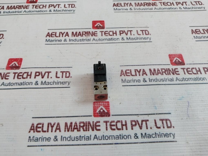 Fluid Automation Systems 5-211P-03-65 Solenoid Valve 24V