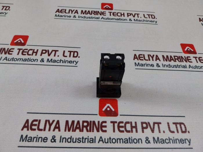 Fuji Electric Ar9T511-m White Clear Indicator Pilot Light