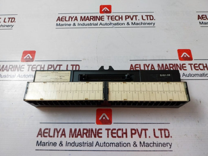 Fuji Electric Au-cw 51B1-02 Terminal Block