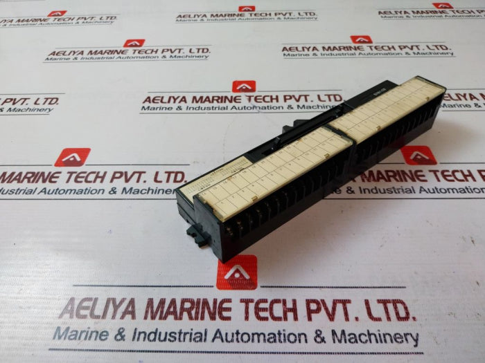 Fuji Electric Au-cw 51B1-02 Terminal Block