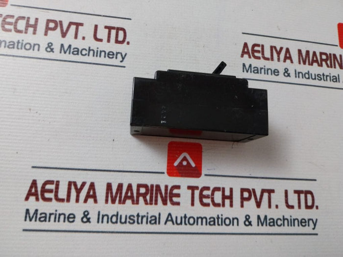 Fuji Electric D32B 2-pole Circuit Breaker Ac 220V 10A