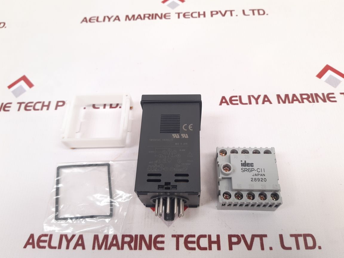 Fuji Electric Pxz4-tay1-5V Temperature Controller