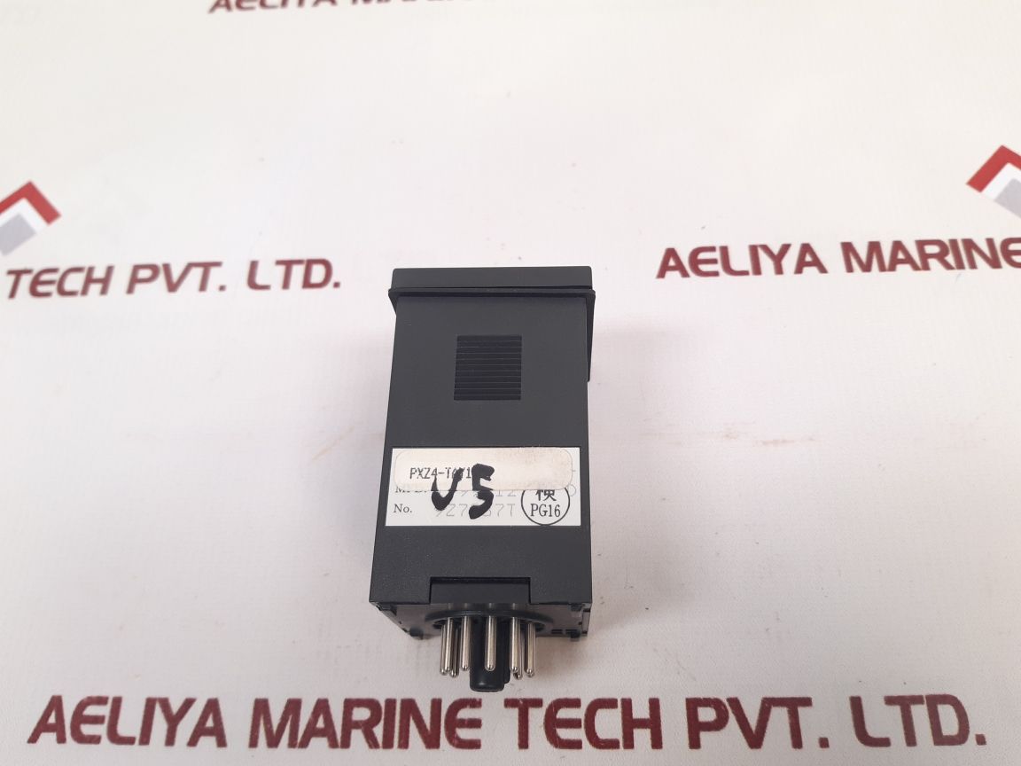 Fuji Electric Pxz4-tay1-5V Temperature Controller