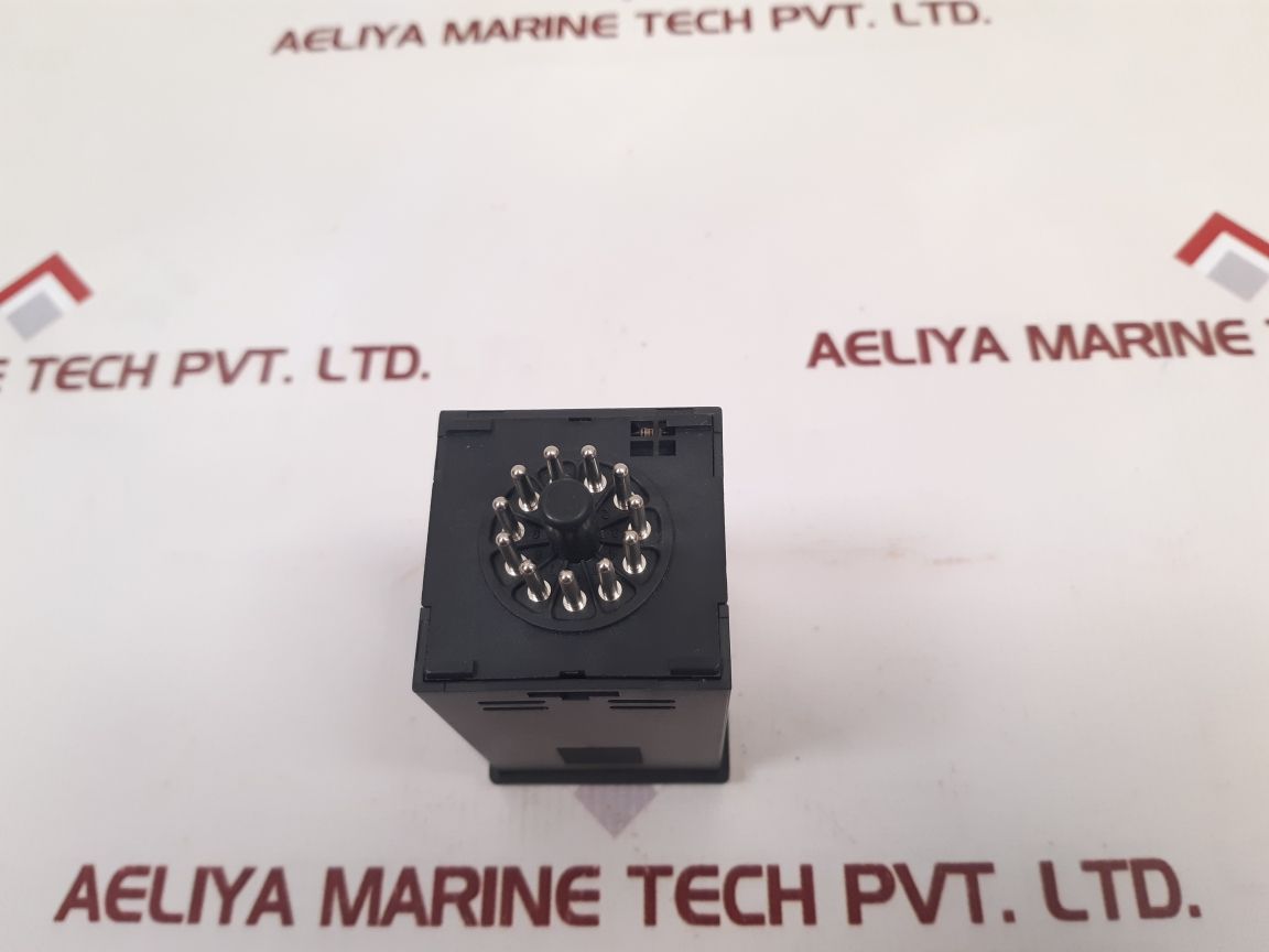 Fuji Electric Pxz4-tay1-5V Temperature Controller