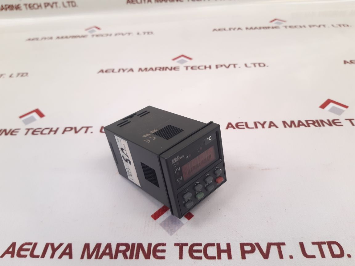 Fuji Electric Pxz4-tay1-5V Temperature Controller