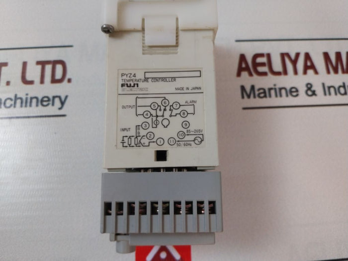 Fuji Electric Pyz4tby2-1e Temperature Controller 50/60hz