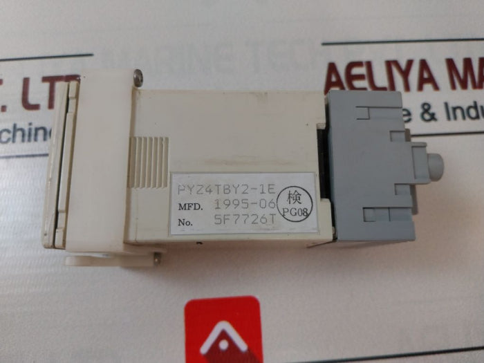 Fuji Electric Pyz4tby2-1e Temperature Controller 50/60hz