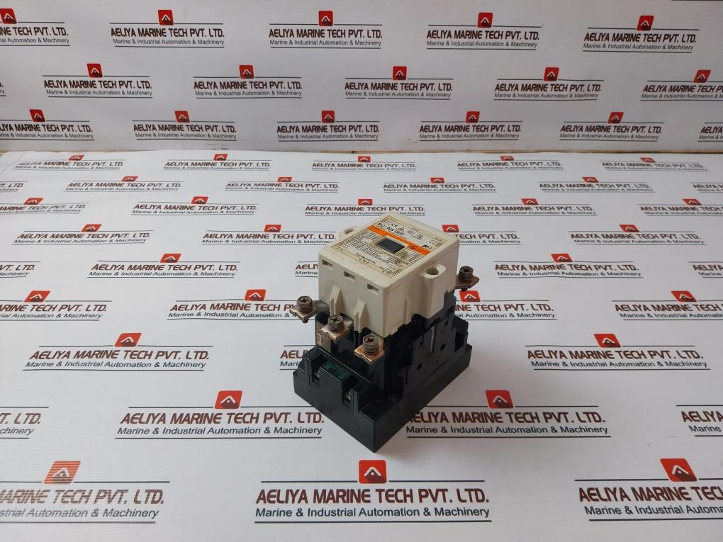 Fuji Electric Sc-n5 [93] Magnetic Contactor 150A 100-127V 50/60Hz