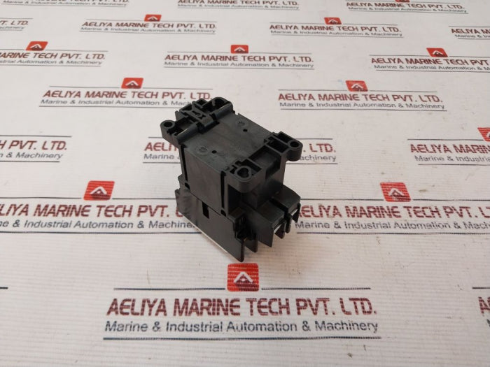 Fuji Electric Sh-4 Auxiliary Relay 690V 10A Gb 14048.5