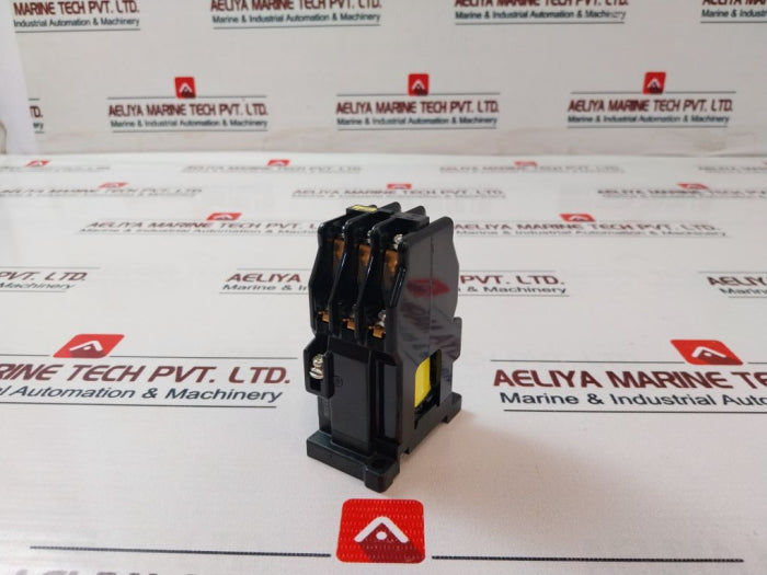 Fuji Electric SRC50-2U/X (6A) Auxiliary Relay 200/200-220V