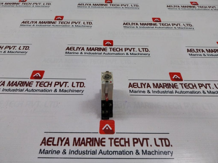 Fuji Electric St7P-2 Time Relay With Base 3A 240Vac