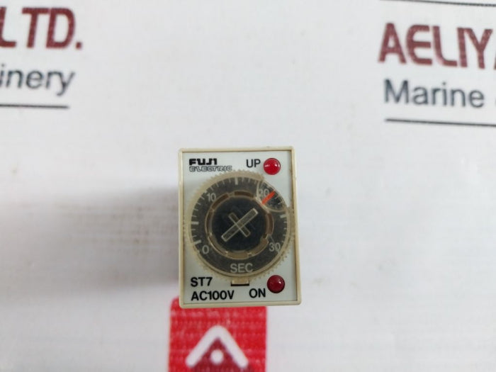 Fuji Electric St7P-2 Timer Relay 0-30 Sec Ac100V