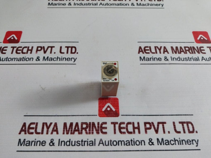 Fuji Electric St7P-2 Timer Relay 0-30 Sec Ac100V