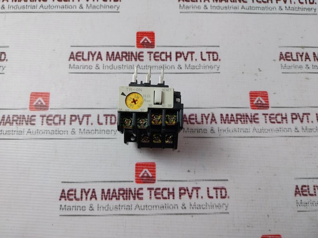 Fuji Electric Tr-0N Overload Protection Relay 0.64-0.96A