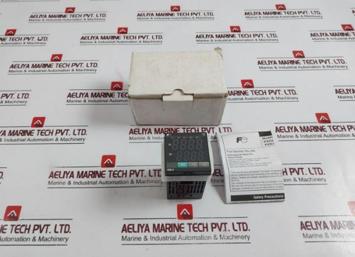 Fuji Pxr4tcy1-1vm70 Temperature Controller 100-240vac, 2010-05, A0f7222c