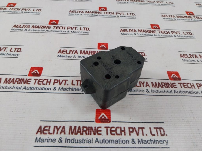 Gap-r002 16A Coupler Socket Elec Extension 3-pin 250V