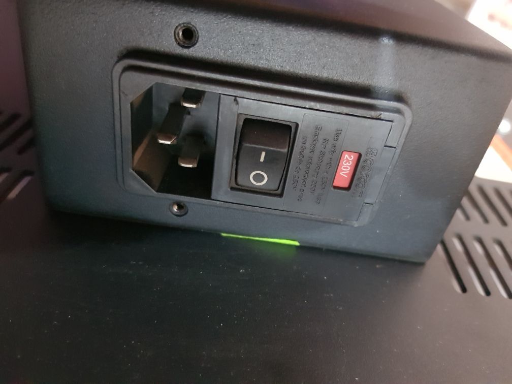 General Digital 90-951-011 Lcd Monitor 230V