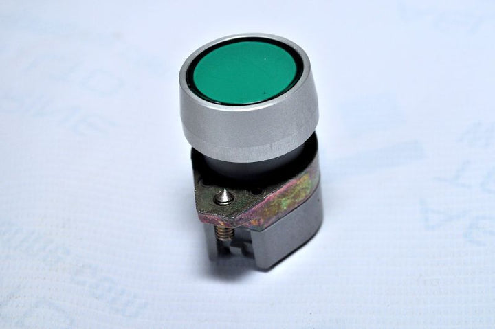 General Electric Push Button Green 704 0125 83Og 5245/41