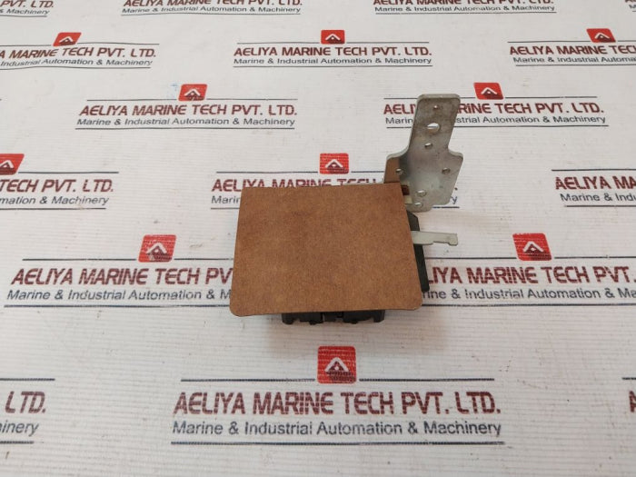 General Electric Cr305X300B Auxiliary Contact 120Vac 1 Nc 3/4