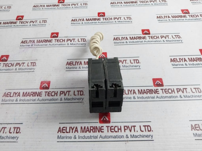General Electric E-11592 Circuit Breaker 120/240V