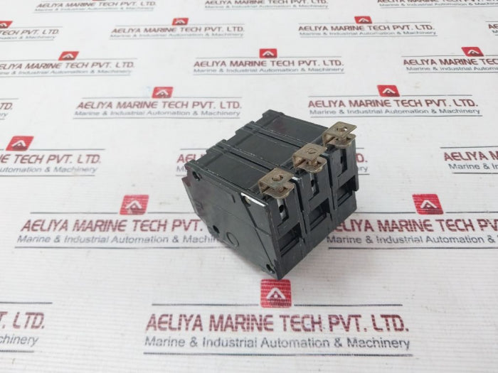 General Electric Rv-2937 Circuit Breakers E-11592 Type Thhqb 30A 3-pole Unit