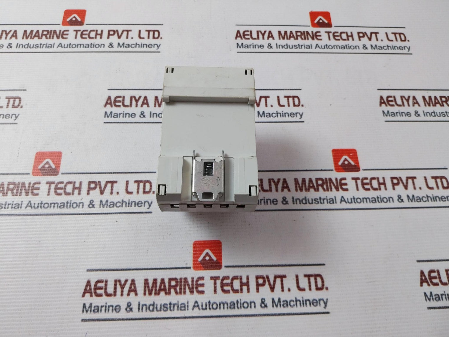 Hager Spn 408S 2/Ii/C Module 230/400 Vac