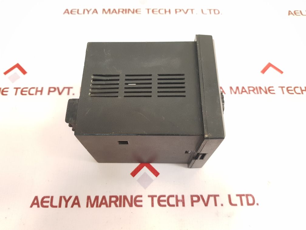 Han Young Hy-2000 Temperature Controller