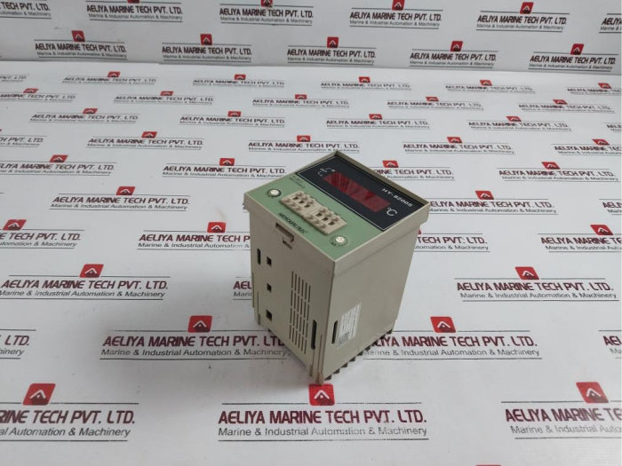 Hanyoung Hy-8200S-fpmor04 Thermostat Controller 0 To 99°C Pt100 Input 240V