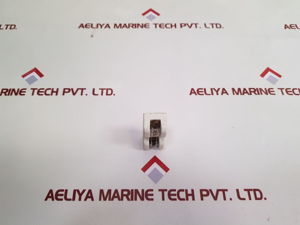 Set Of 5X Hatco Buss 4396