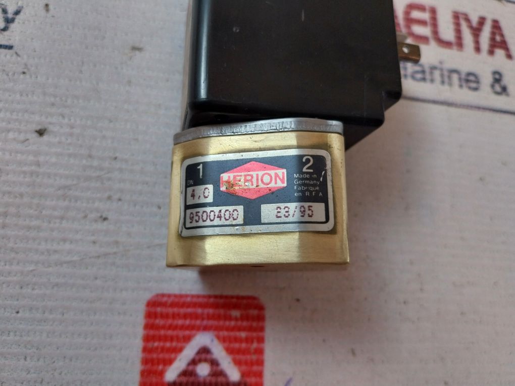 Herion 3204 Solenoid Valve Ip 00,65 24v 40-60hz