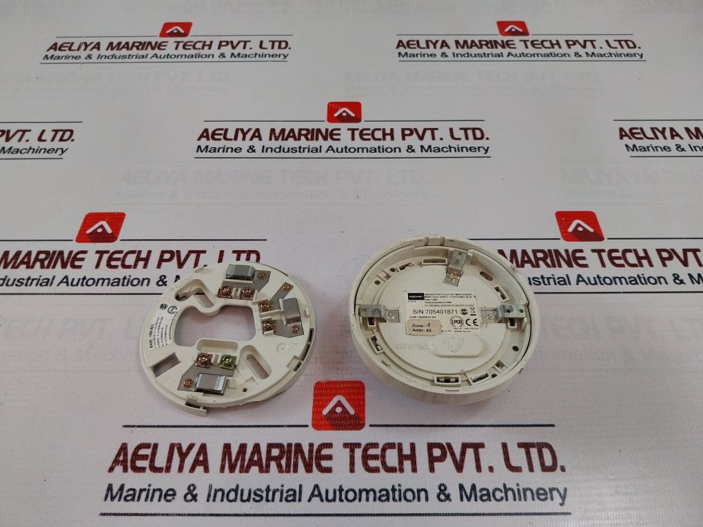 Hochiki Alg-e Analogue Photo Electric Smoke Sensor With Base Ybn-r/3