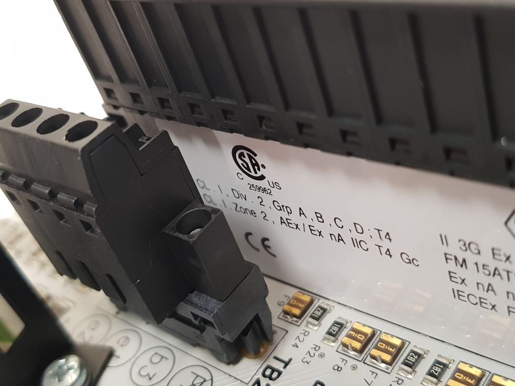 Honeywell 51307597-176 Analog Input Module