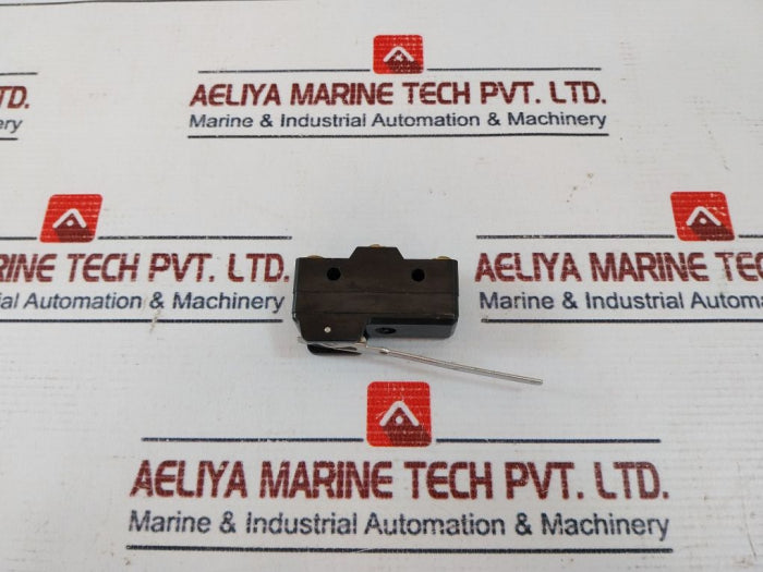 Honeywell Bzc-2Rw80-a2 Industrial Snap Action Switch, Hinge, Lever 15A/600Vac