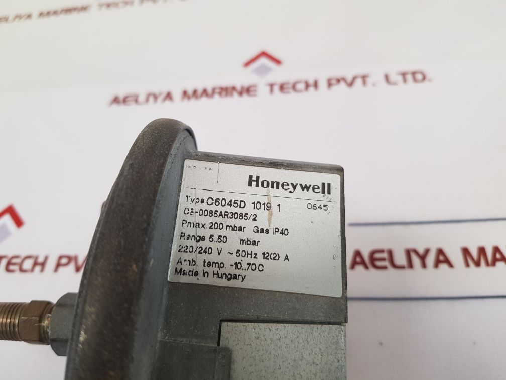 Honeywell C6045D 1019 1 Pressure Switch 5..50 Mbar