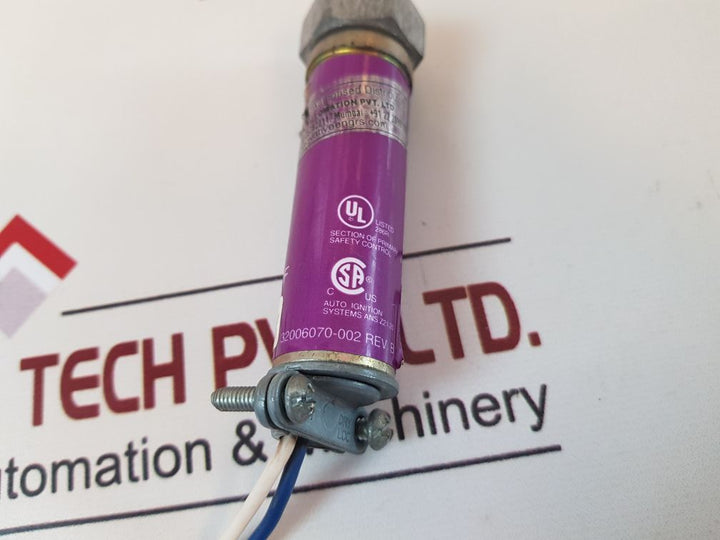 Honeywell C7027A 1031 2 Mini-peeper U.V. Sensor Rev. B