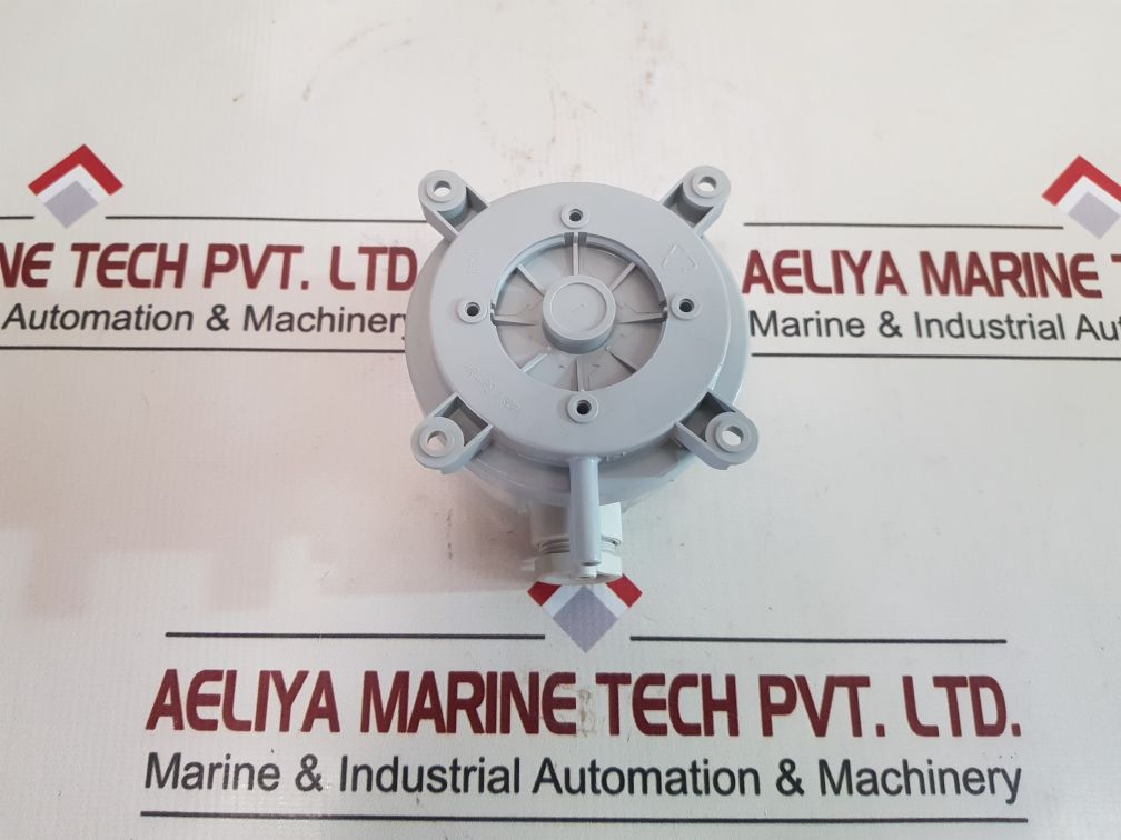 Honeywell Dptm50 Differential Pressure Transmitter Used