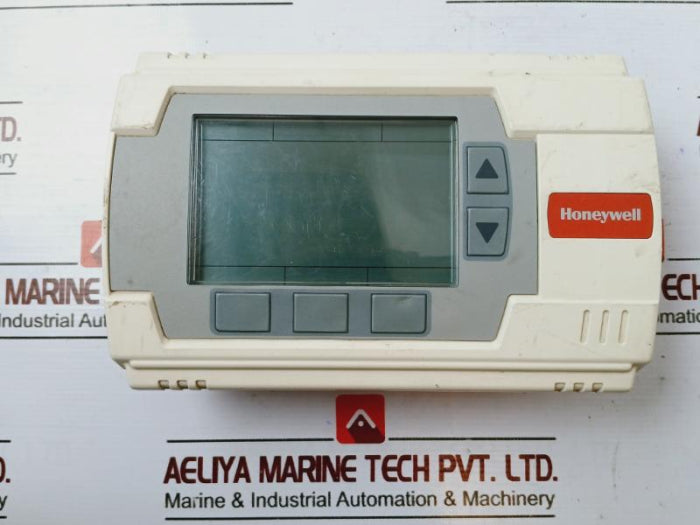 Honeywell Ub4334Sen Temperature Controller 24Vac 8Va 50/60Hz (Not Working)