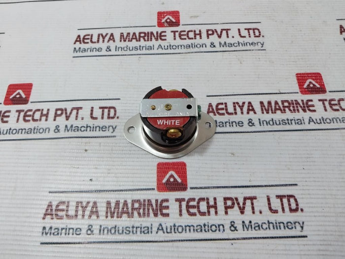 Hubbell 316-0177 Receptacle Elec Socket Connector 15A 125V