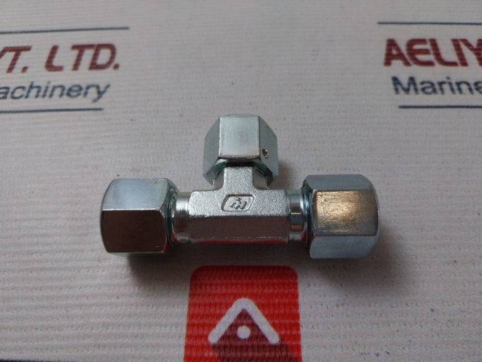 Hy-lok 10L Swivel Nut Branch Tee 10Mm Pip
